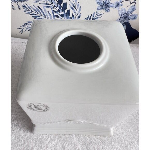 Elyse Fine Porcelain Tissue Box Cover White European ART DECO Leaf Swag 6"x 6" - Picture 7 of 10